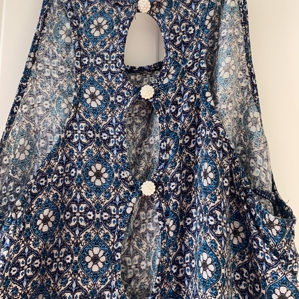Beautiful tunic top - Picture 4 of 6